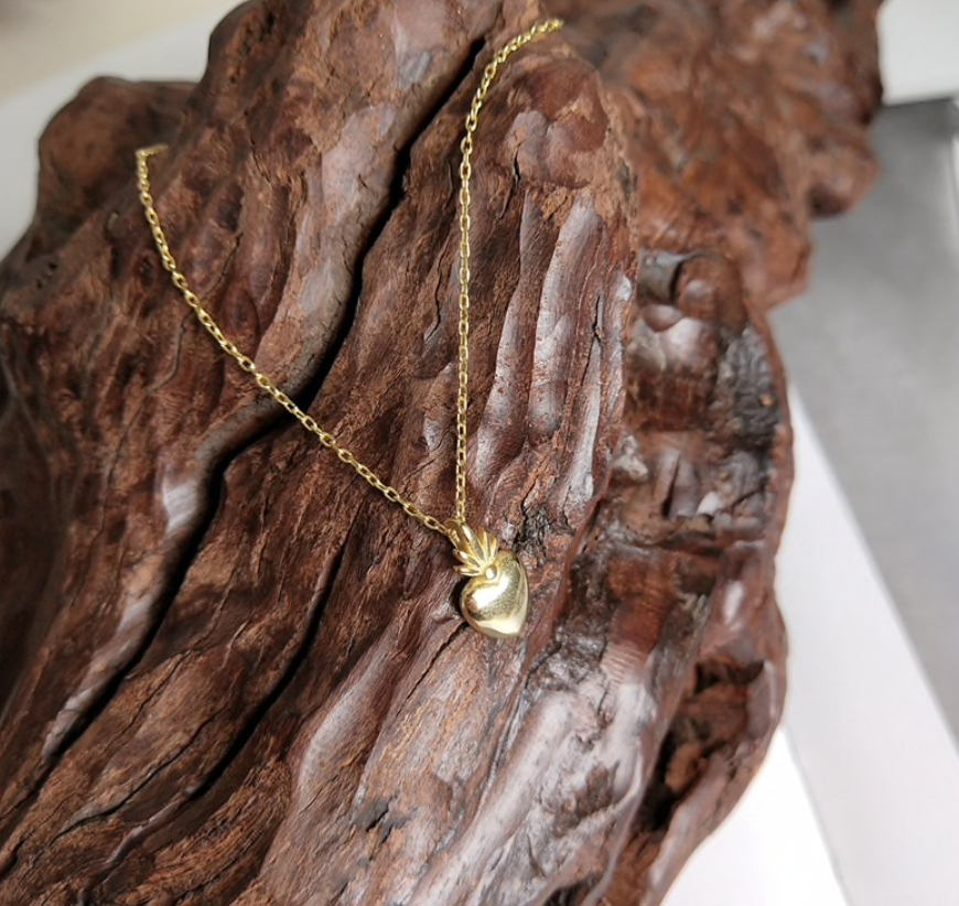 LouLeur Pineapple Hear Necklace