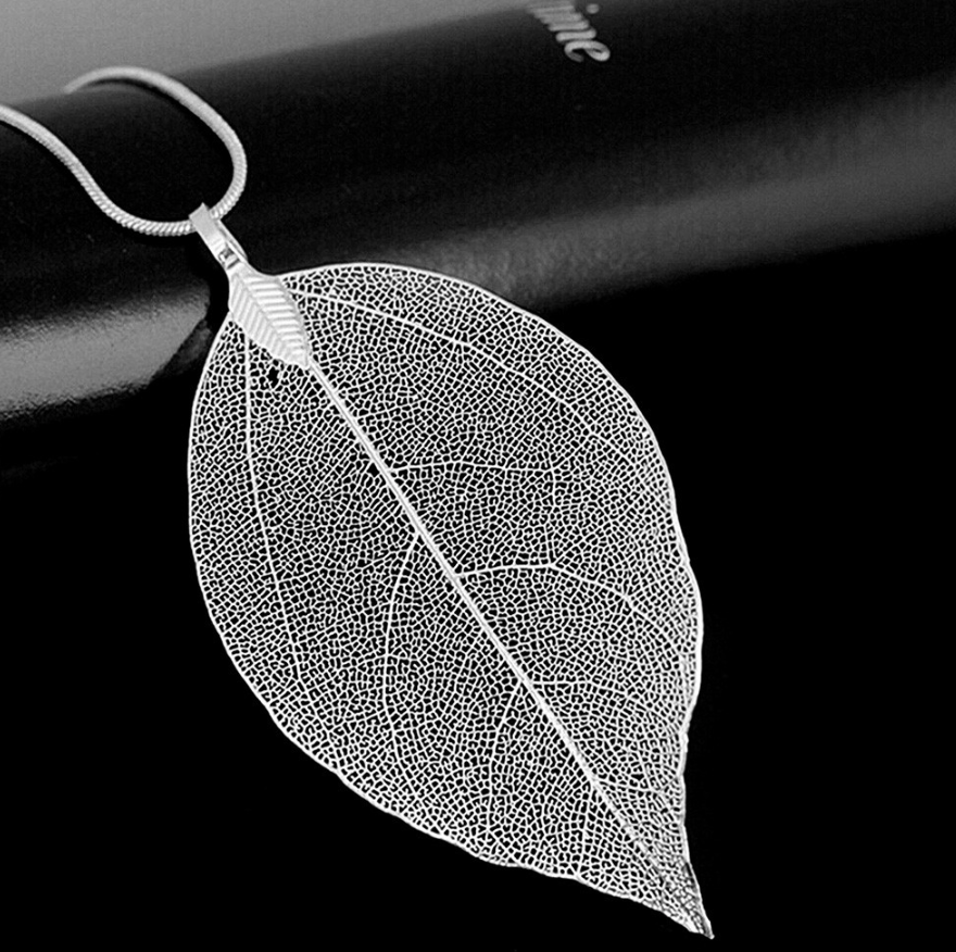 Minimal Leaf Necklace
