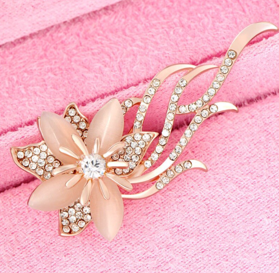 Gold Flower Brooch