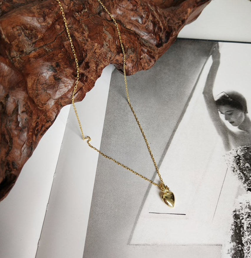 LouLeur Pineapple Hear Necklace