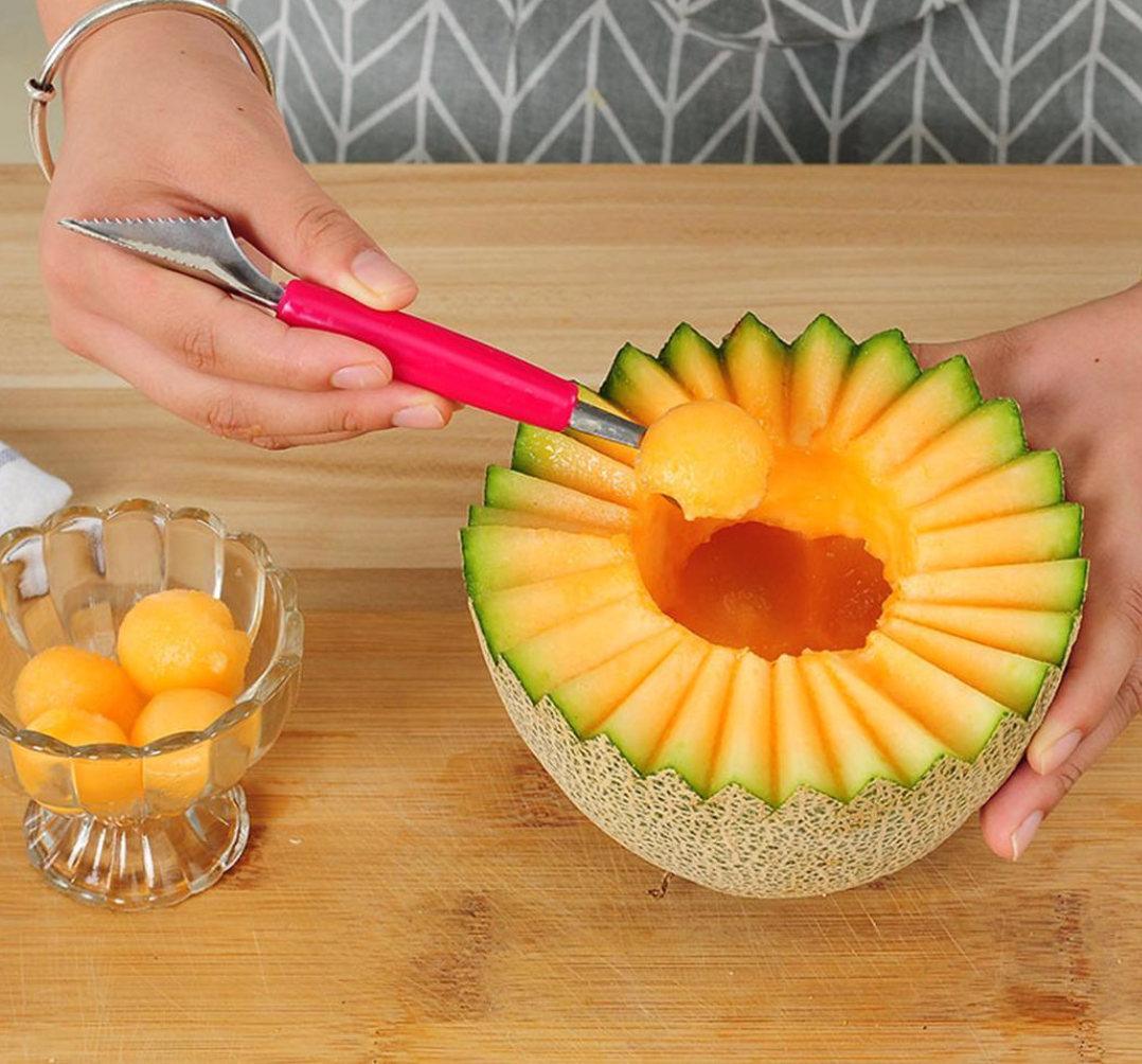 Food Scooper & Cutter 2 in 1