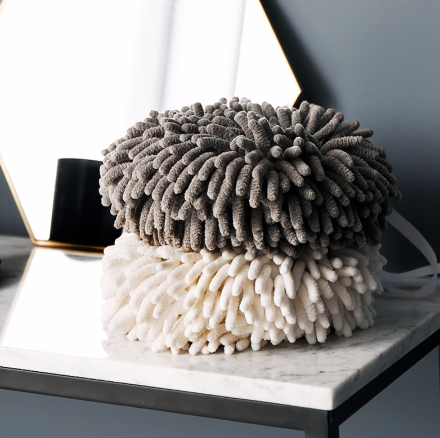 Hanging Towel & Cleaner