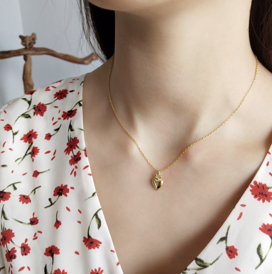 LouLeur Pineapple Hear Necklace