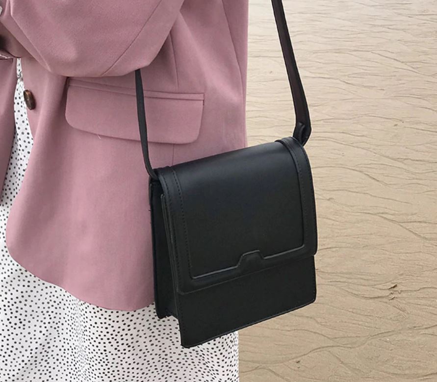 Simple Leather Shoulder Bag